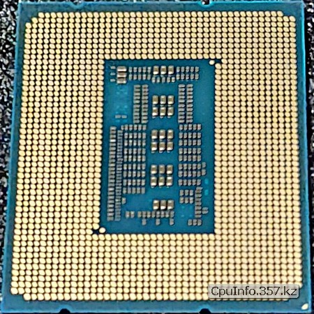 Процессор i7-13700 фото обратной стороны